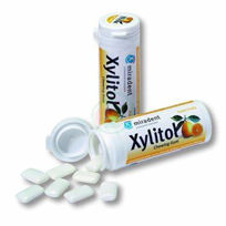 Slika Xylitol varovalni žvečilni gumi s 100 % xylitola z okusom sadja, 30 žvečilnih gumijev