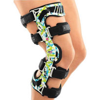 Slika M.4s funkcijska čvrsta opornica z zglobom physioglide za omejitev fleksije in ekstenzije kolena